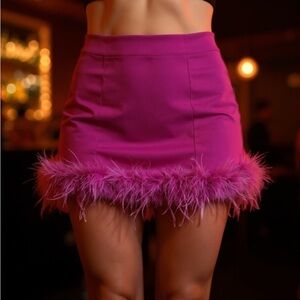 HYFVE SHORT FLIRTY BARBIE CORE   SIZE M FEATHERED  BOTTOM SIDE ZIPPED NWT